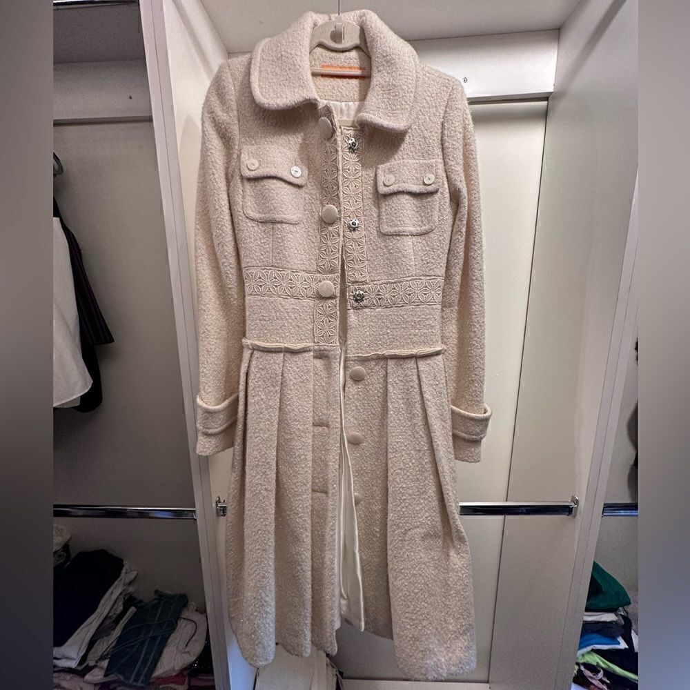 Cynthia Steffe coat cream women size S very thick heavy high quality fabric